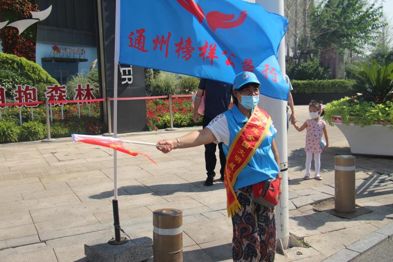 <strong>操亚洲女人b</strong>